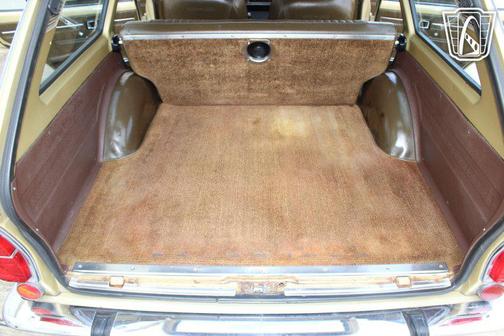 GOLD 1973 Toyota Corona