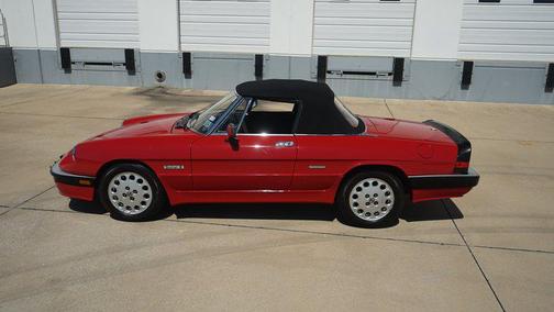 1986 Alfa Romeo Spider 