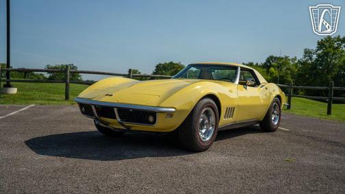 YELLOW 1968 Chevrolet Corvette Base