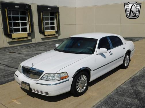 2003 Lincoln Town Car Executive