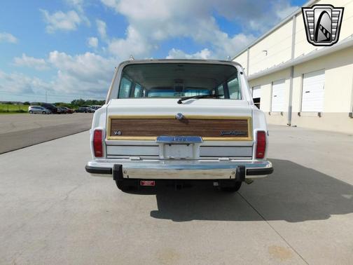 1991 Jeep Grand Wagoneer