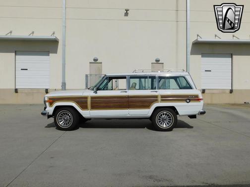 1991 Jeep Grand Wagoneer