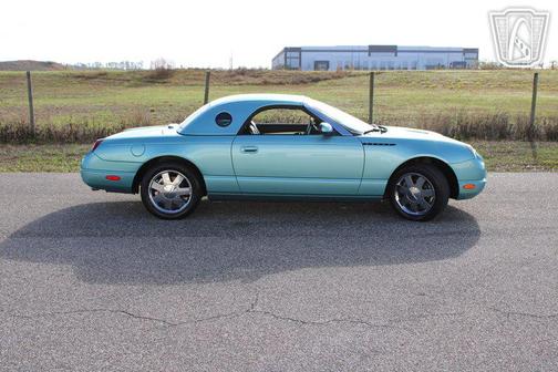 2002 Ford Thunderbird Base