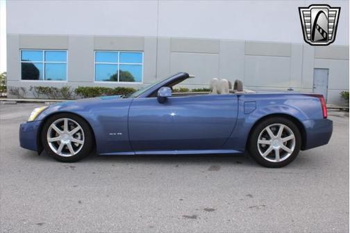 2005 Cadillac XLR Base