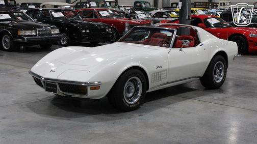 WHITE 1972 Chevrolet Corvette Base