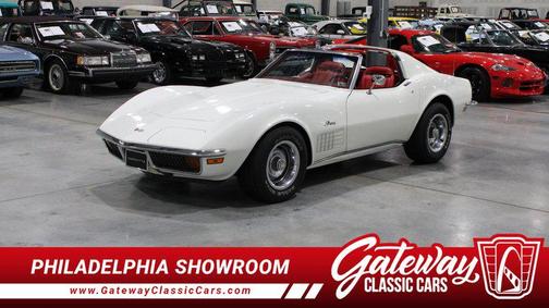 WHITE 1972 Chevrolet Corvette Base