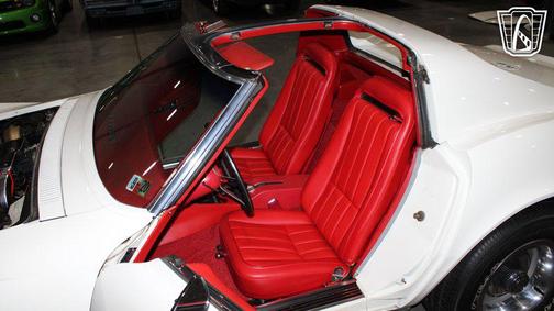 WHITE 1972 Chevrolet Corvette Base