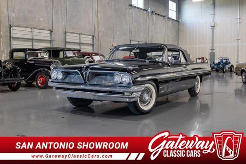 1961 Pontiac Bonneville 