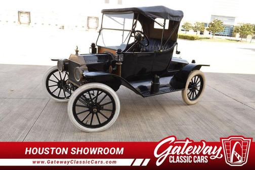 1914 Ford Model T 