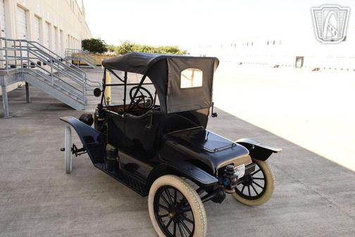 1914 Ford Model T 
