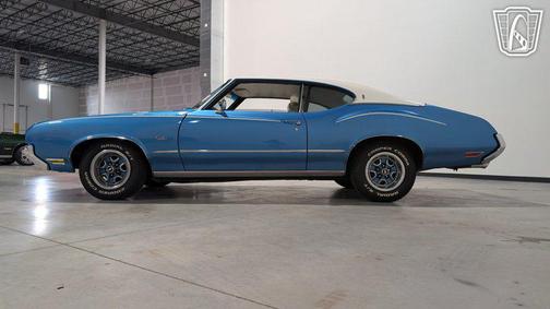 BLUE AND WHITE 1971 Oldsmobile Cutlass