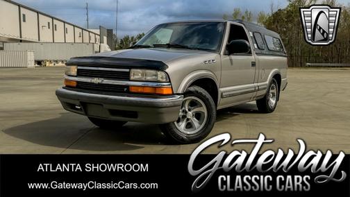 2002 Chevrolet S-10 Base