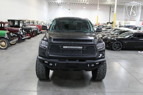 2014 Toyota Tundra SR5