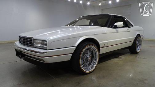 White Pearl 1991 Cadillac Allante