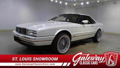 White Pearl 1991 Cadillac Allante