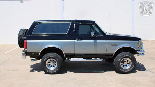 Black/Gray 1993 Ford Bronco