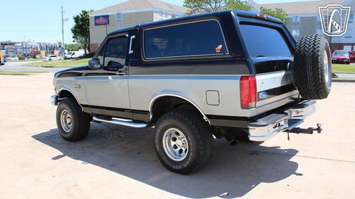 Black/Gray 1993 Ford Bronco