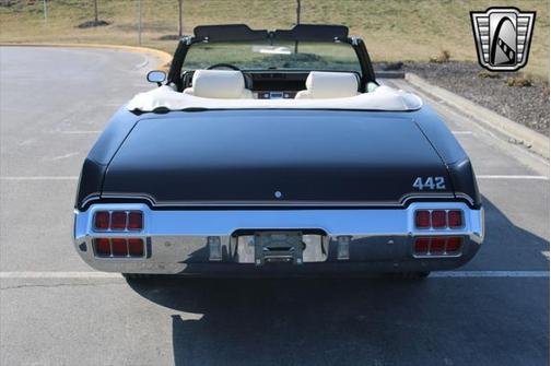 1972 Oldsmobile Cutlass Supreme Base
