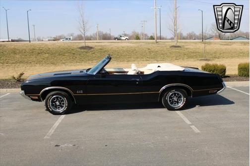 1972 Oldsmobile Cutlass Supreme Base