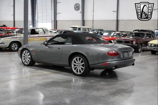 2004 Jaguar XKR Base