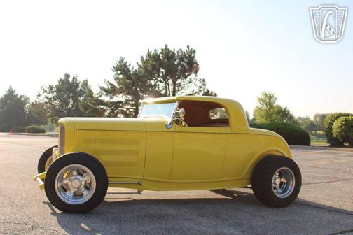1932 Ford Custom Base