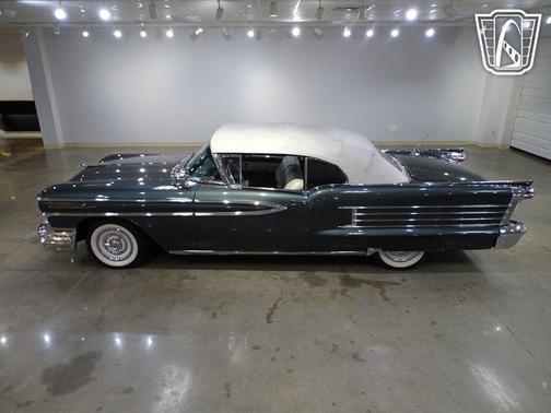 1958 Oldsmobile 88 