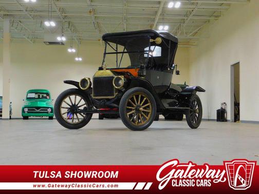1914 Ford Model T 