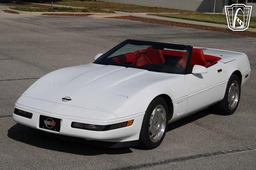 WHITE 1995 Chevrolet Corvette Base