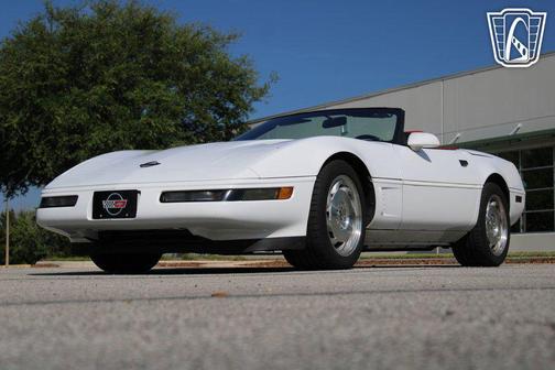 WHITE 1995 Chevrolet Corvette Base