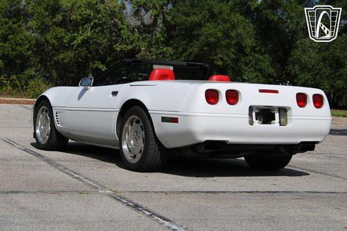 WHITE 1995 Chevrolet Corvette Base