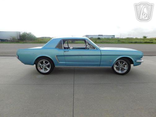 1965 Ford Mustang Base