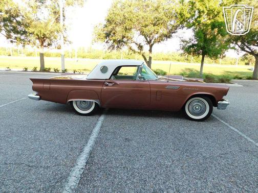 1957 Ford Thunderbird Base