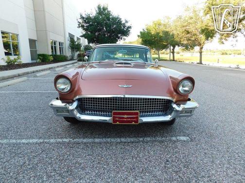 1957 Ford Thunderbird Base