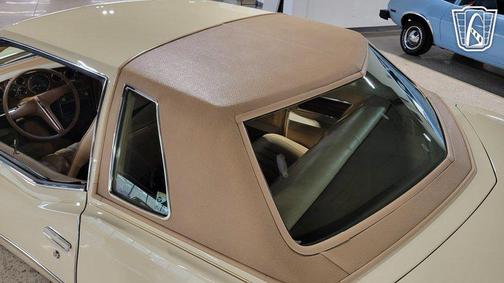 Cream 1976 Pontiac Grand Prix Base
