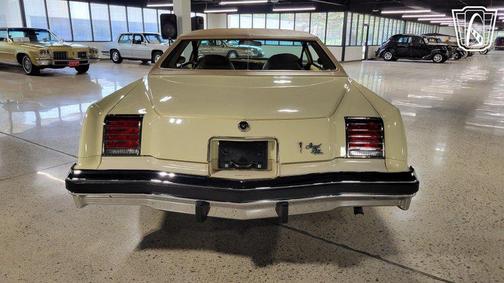Cream 1976 Pontiac Grand Prix Base