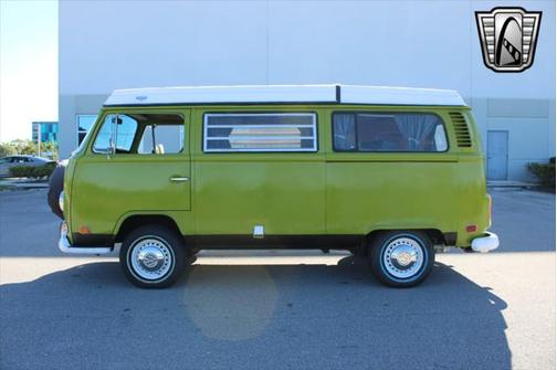 1972 Volkswagen Type 2 Westfalia