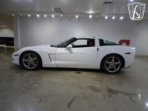 Arctic White 2005 Chevrolet Corvette Base