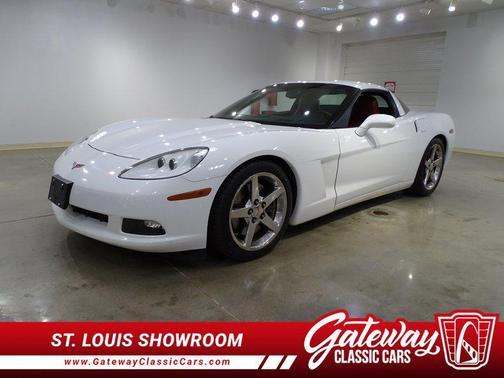Arctic White 2005 Chevrolet Corvette Base