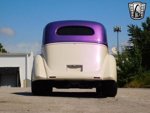 1935 Ford Tudor