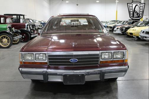 1990 Ford Crown Victoria S