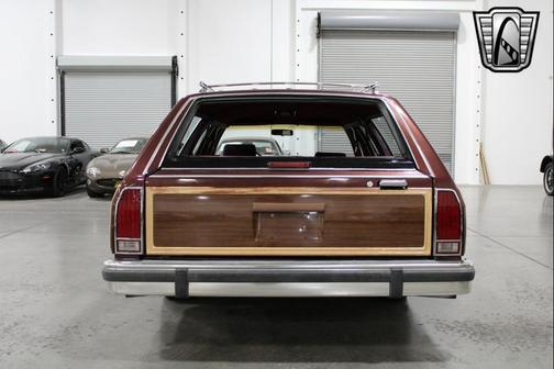 1990 Ford Crown Victoria S