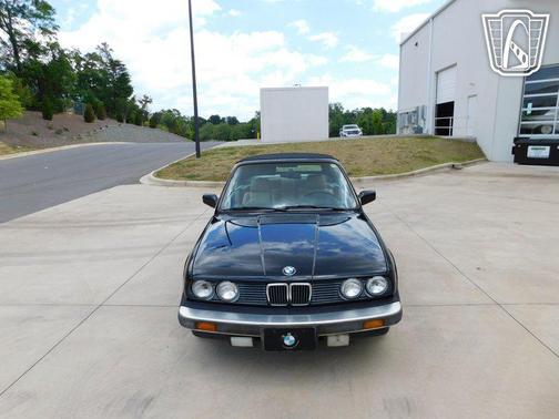 Black 1987 BMW 325 i