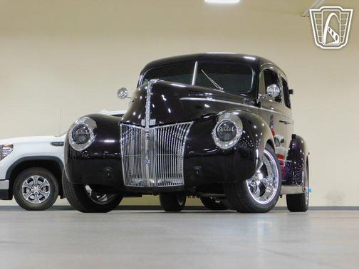 1940 Ford Deluxe Base