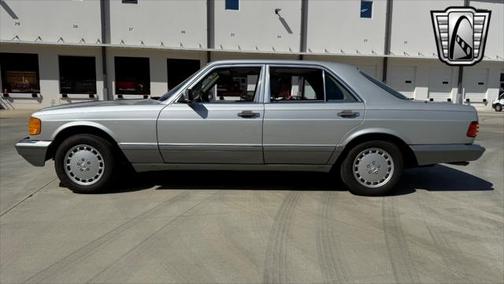 1990 Mercedes-Benz 300SE