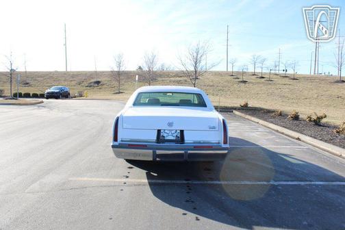 1995 Cadillac Fleetwood Standard