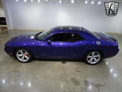 2010 Dodge Challenger SRT8