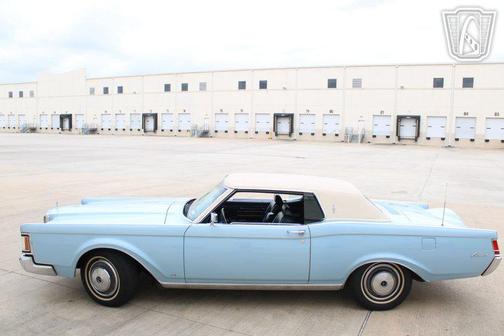 Light Blue 1970 Lincoln Mark III