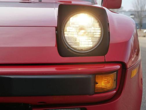 1987 Porsche 944 