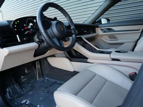 2020 Porsche Taycan Turbo