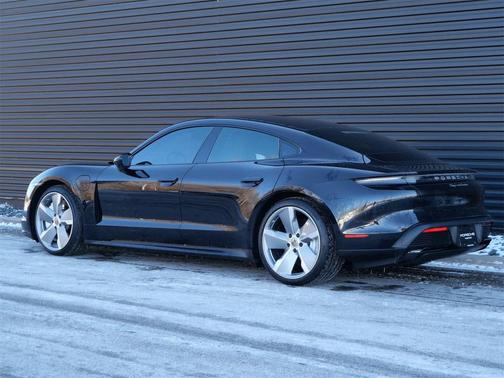 2020 Porsche Taycan Turbo
